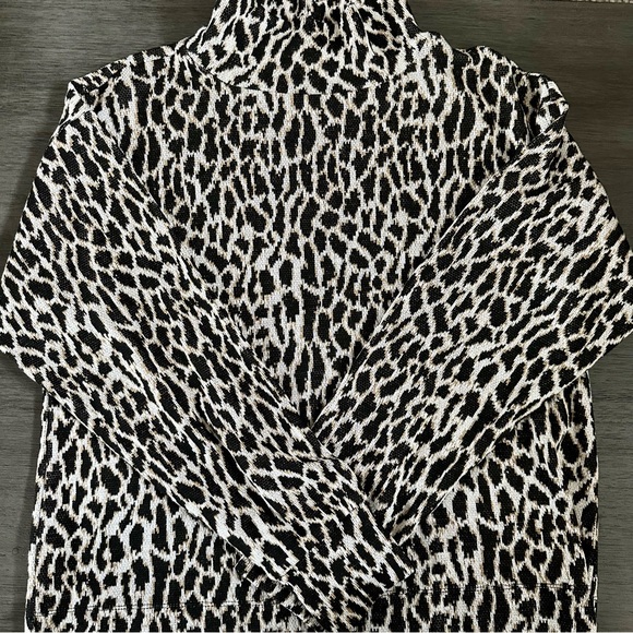 Loft Leopard print sweater Size M. - Picture 1 of 4